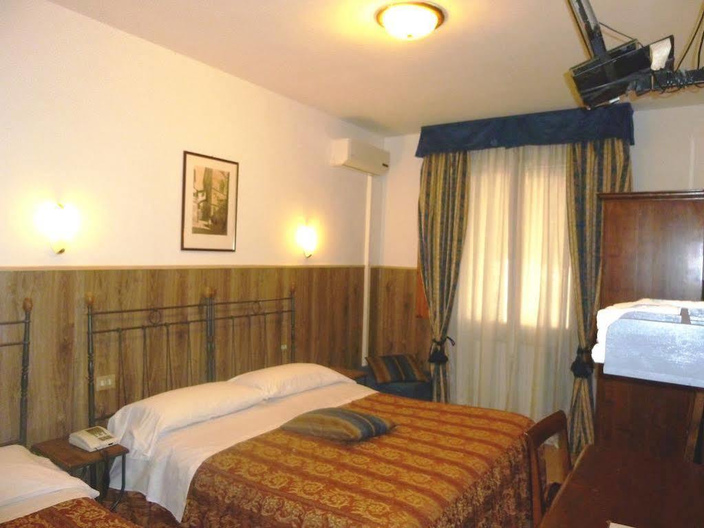 Hotel Camilla Guelfa Φλωρεντία Εξωτερικό φωτογραφία